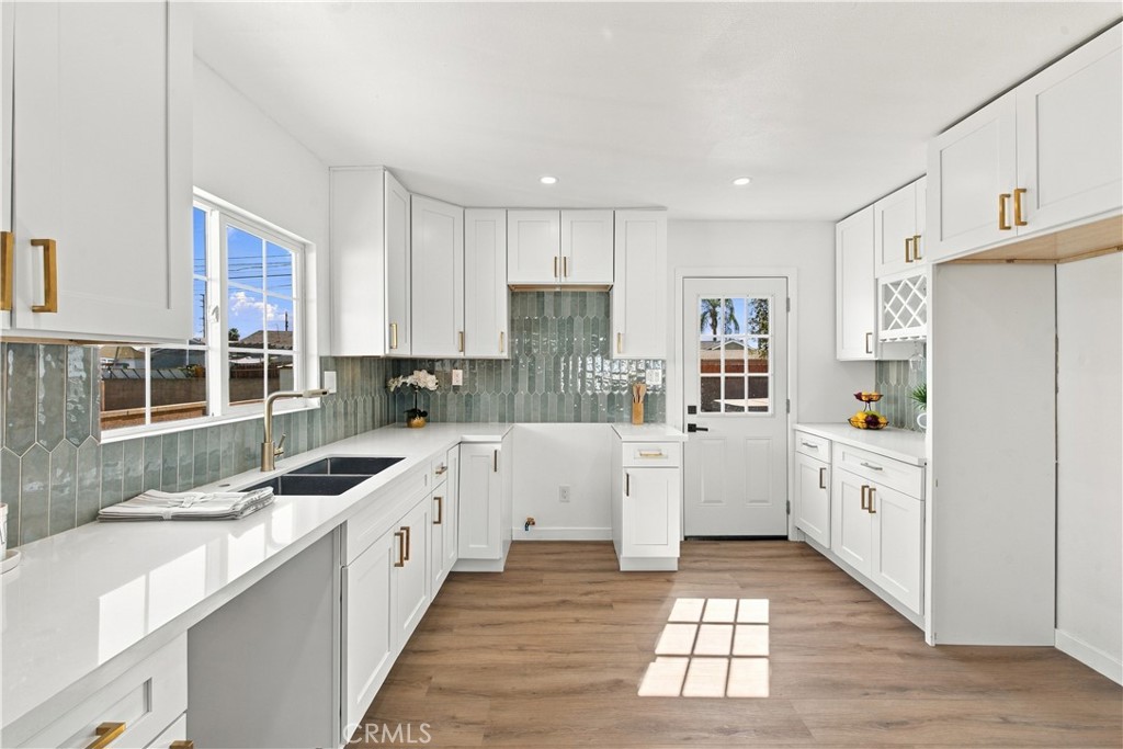 1334 School Property Photo 16