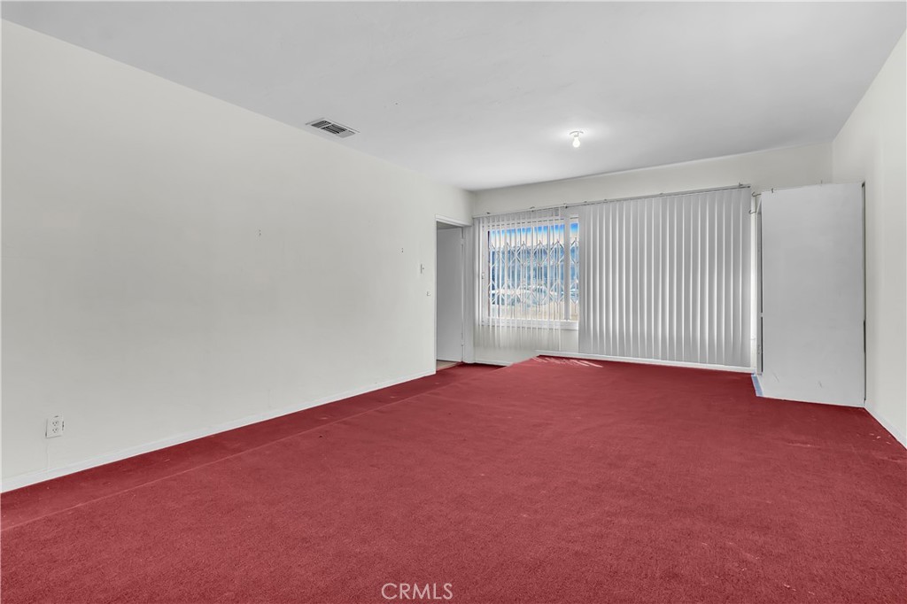 9707 Flower Property Photo 14