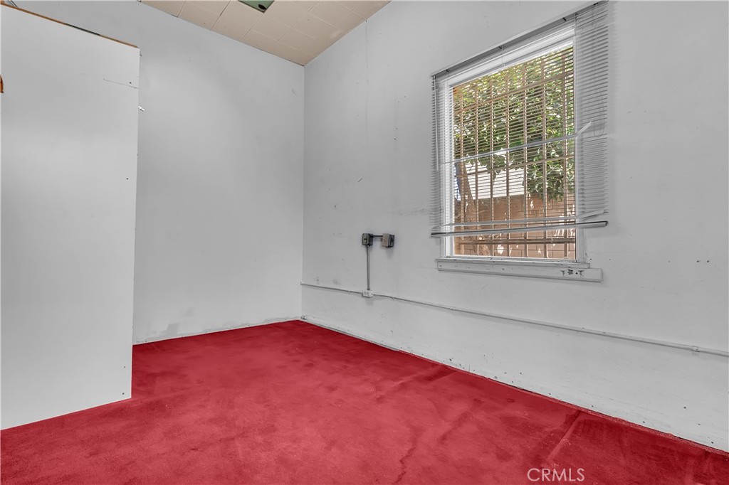 9707 Flower Property Photo 27
