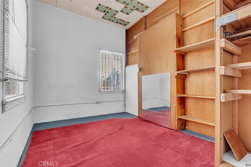 9707 Flower Property Photo 28