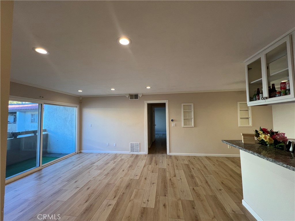 2521 W Sunflower Avenue H11 Property Photo 5