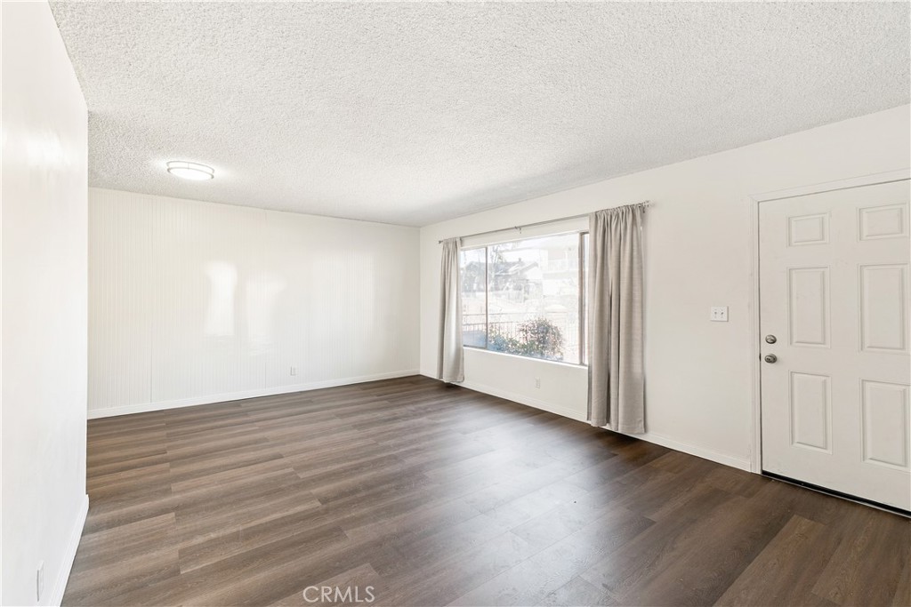1074 252nd Property Photo 12