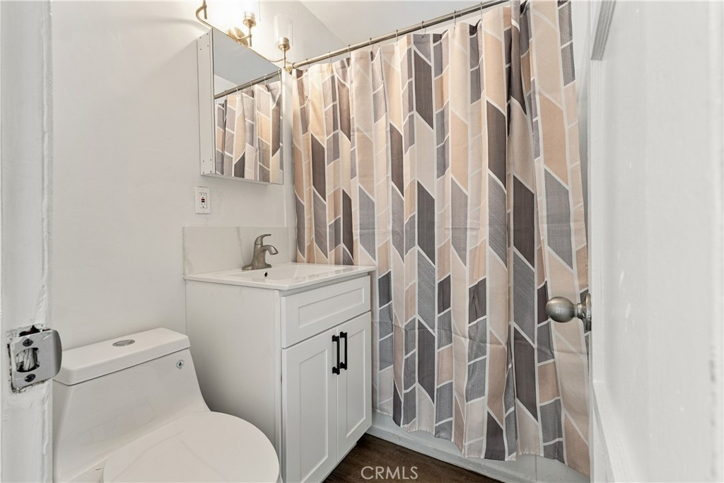 1074 252nd Property Photo 9