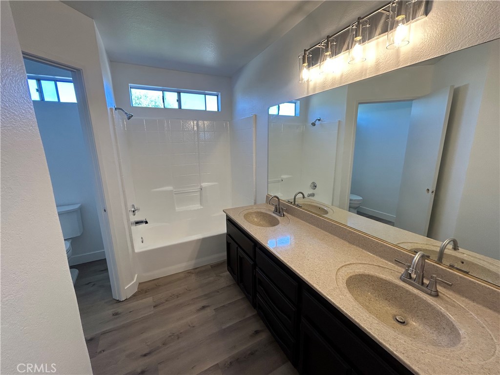 20895 Perry Street Property Photo 12