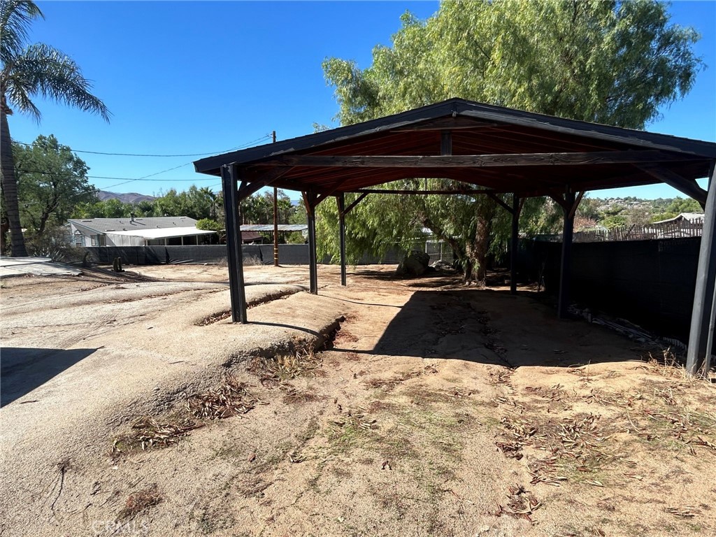 20895 Perry Street Property Photo 23
