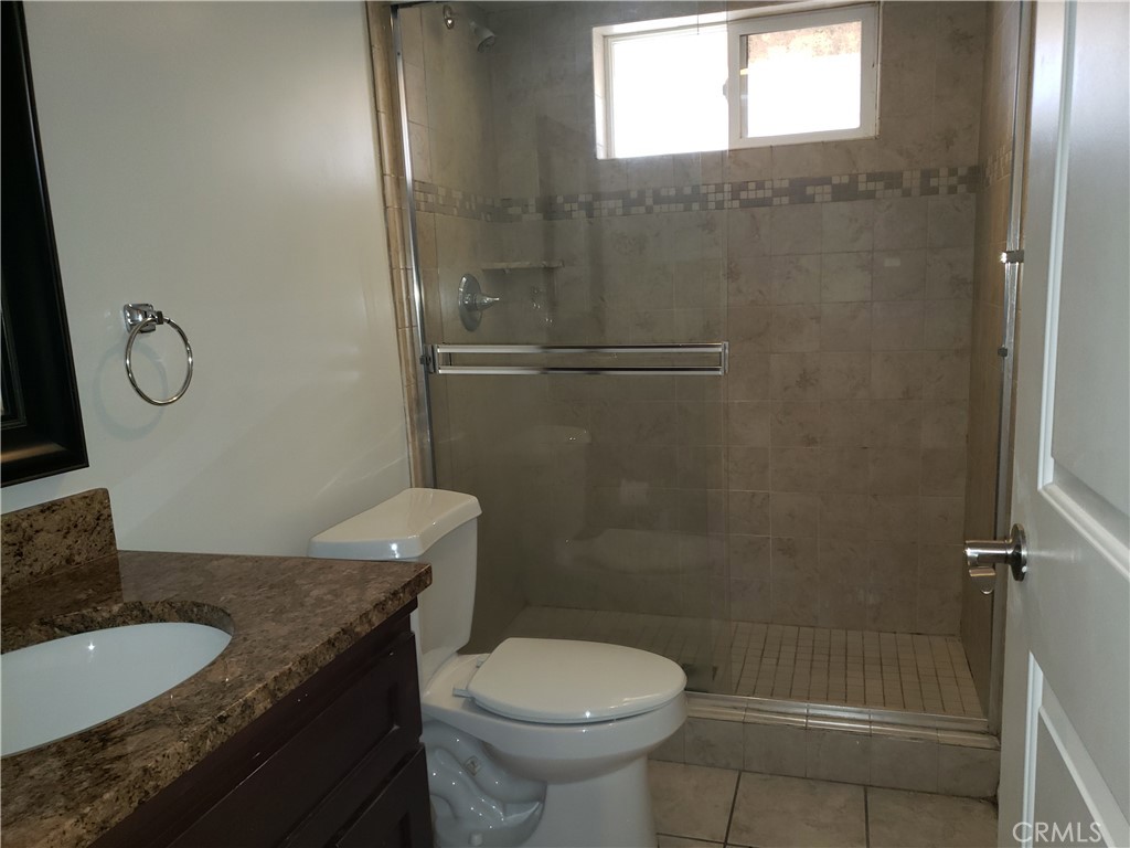 14537 Archwood Street 302 Property Photo 11