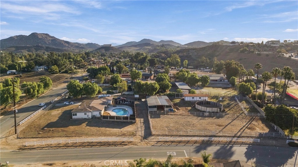 1280 1st Property Photo 2