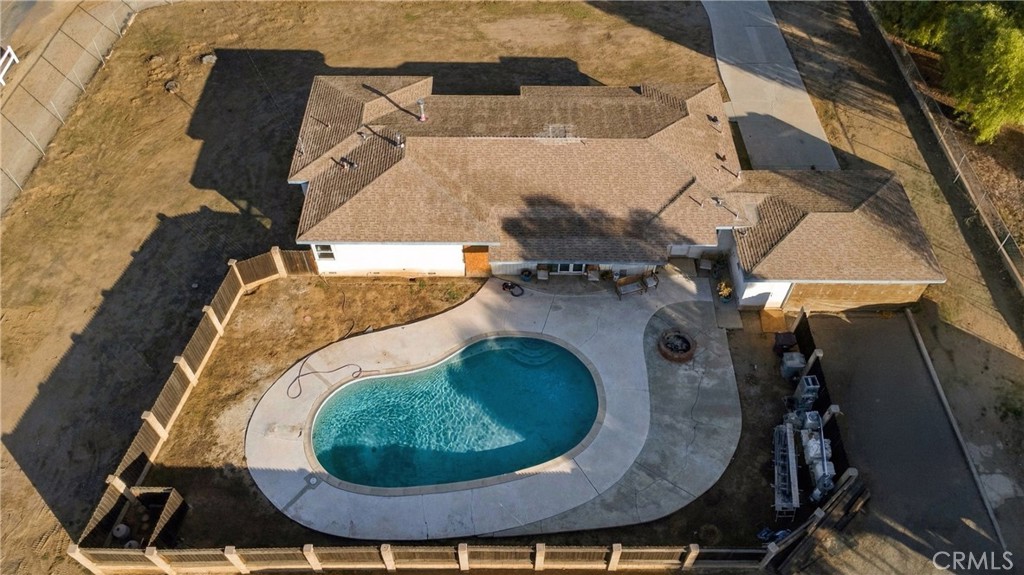 1280 1st Property Photo 7