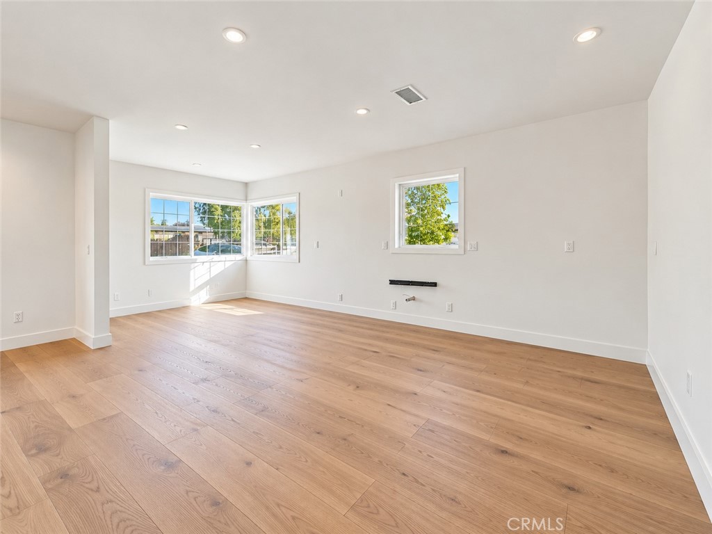 1280 1st Property Photo 10