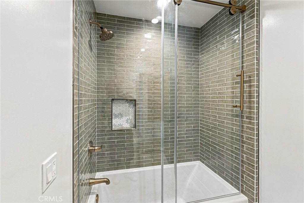 1280 1st Property Photo 13