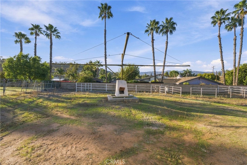 1280 1st Property Photo 26