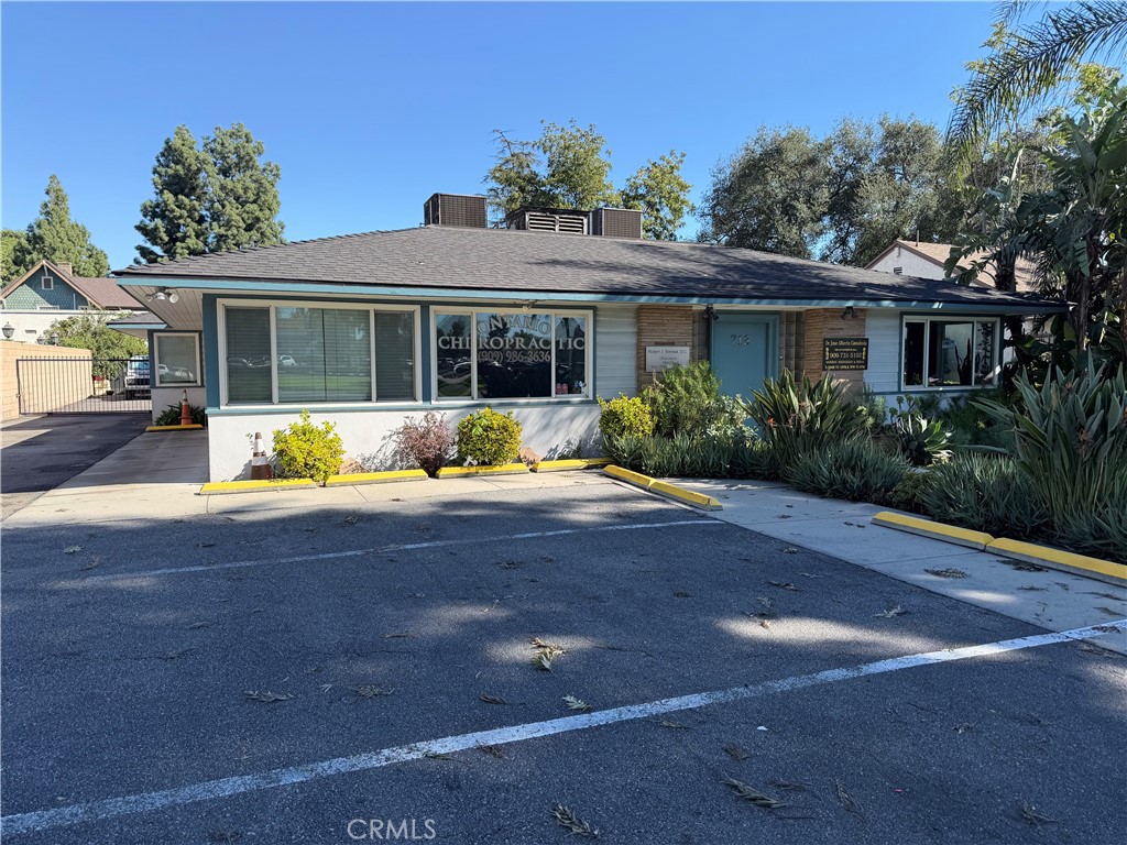 718 N Euclid Property Photo 1