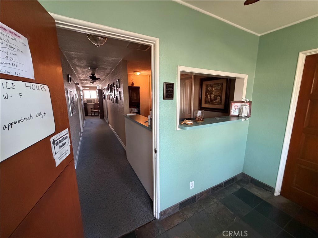 718 N Euclid Property Photo 5