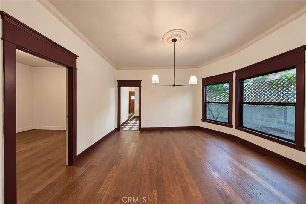 1613 E 1st Property Photo 29