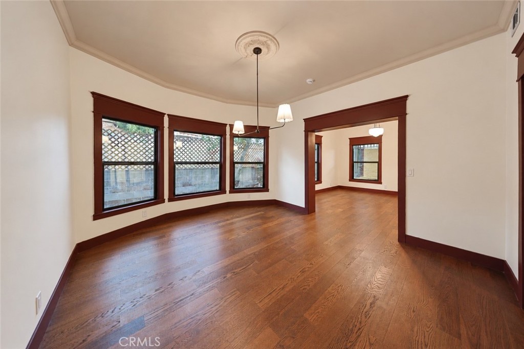 1613 E 1st Property Photo 30