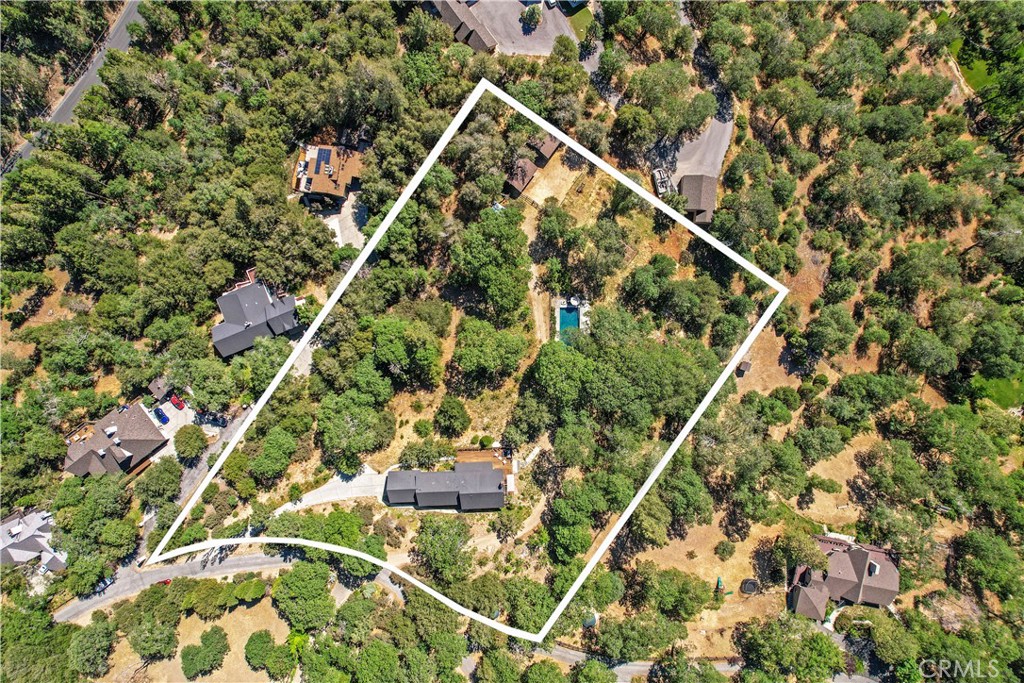 1570 Lupin Road Property Photo 5