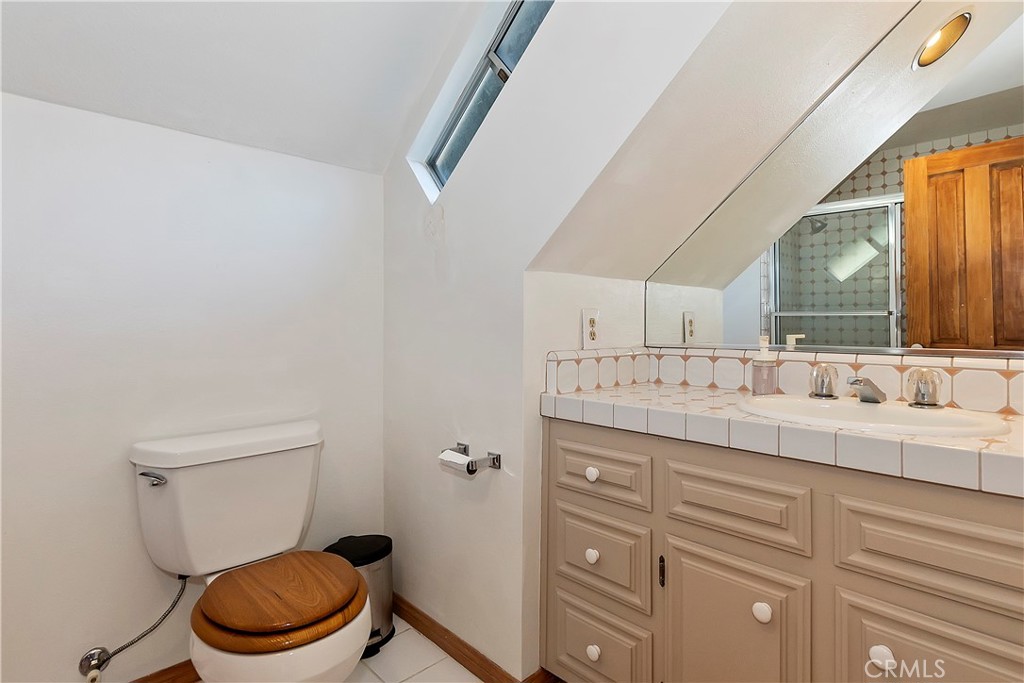 1570 Lupin Road Property Photo 27