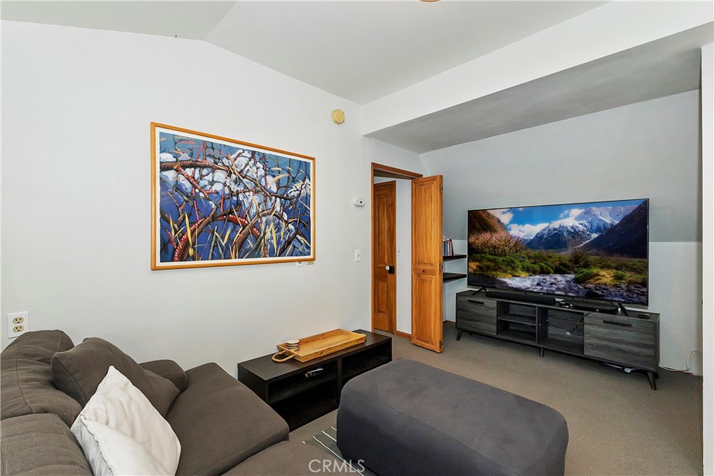 1570 Lupin Road Property Photo 31