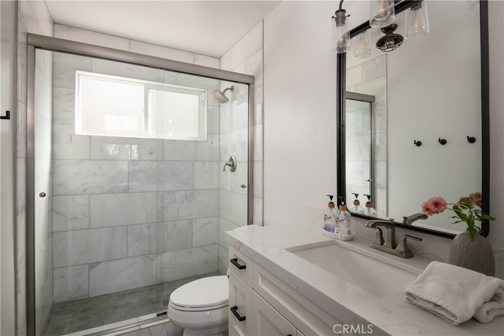 1275 Golden Rule Lane Property Photo 8