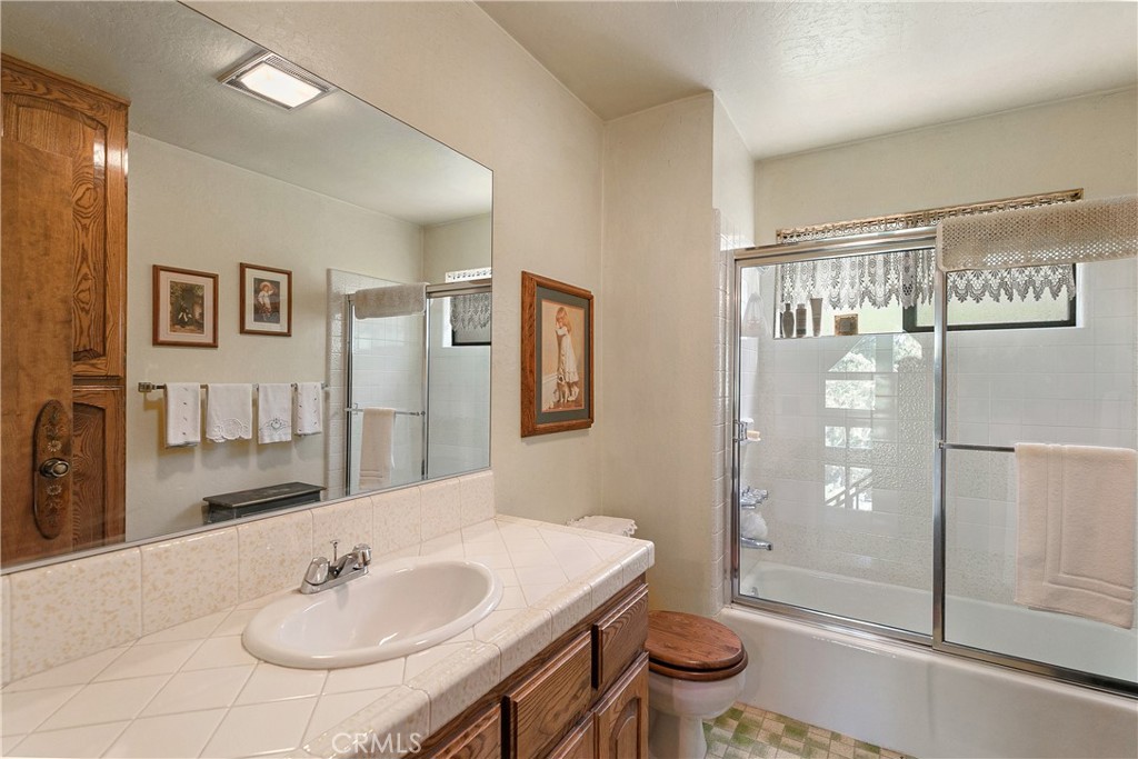 329 Grass Valley Road Property Photo 18