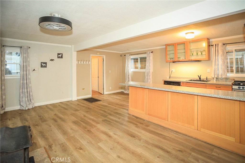1013 W Sherwood Boulevard Property Photo 3