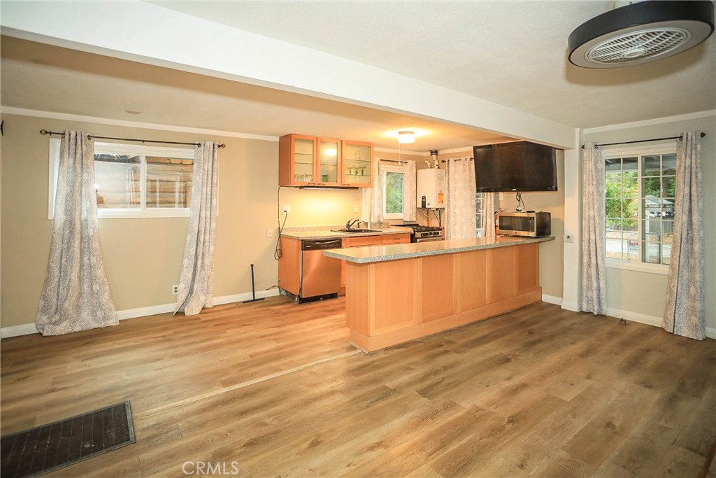 1013 W Sherwood Boulevard Property Photo 5