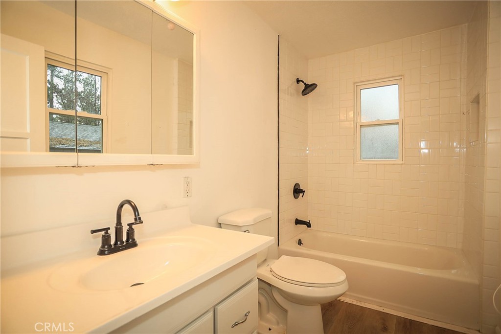 1013 W Sherwood Boulevard Property Photo 14