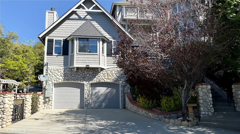 27596 N Bay Road Property Photo 4