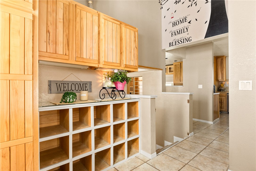 27596 N Bay Road Property Photo 8