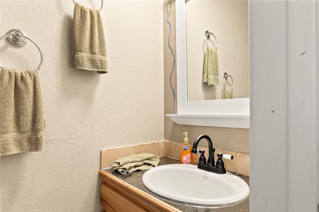 27596 N Bay Road Property Photo 10