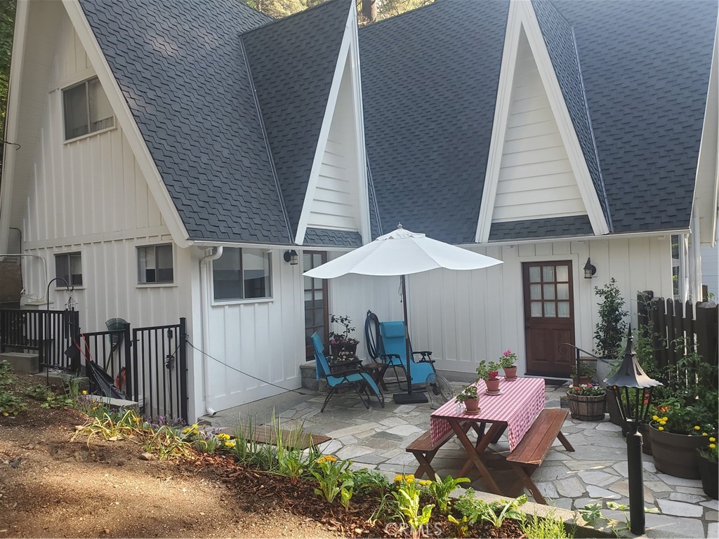 27907 Rainbow Drive Property Photo 2