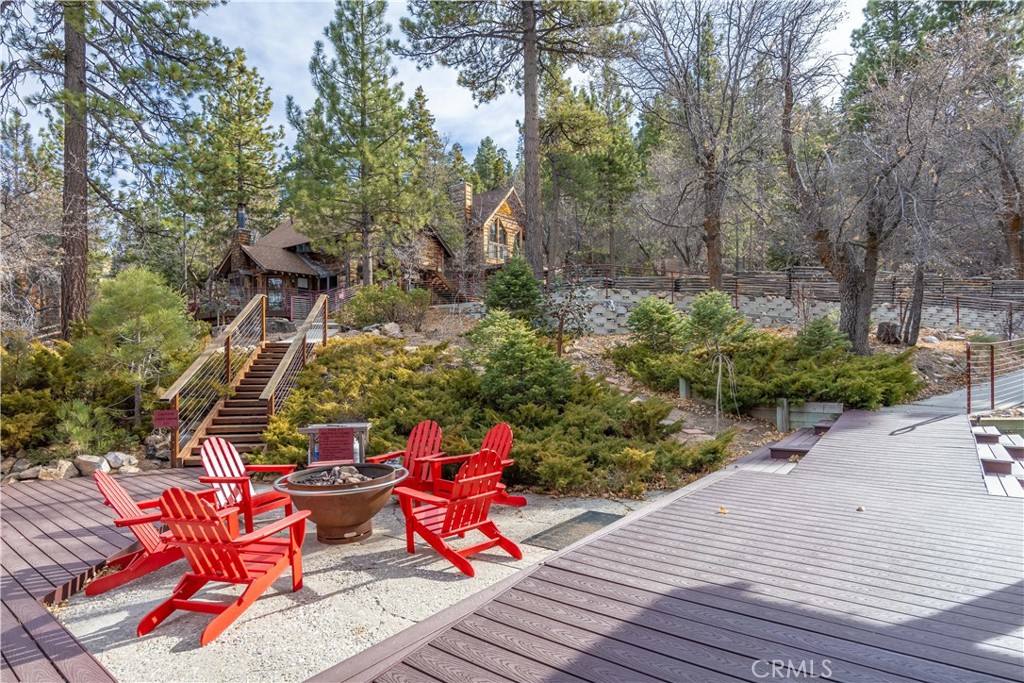 869 Knickerbocker Road Property Photo 4