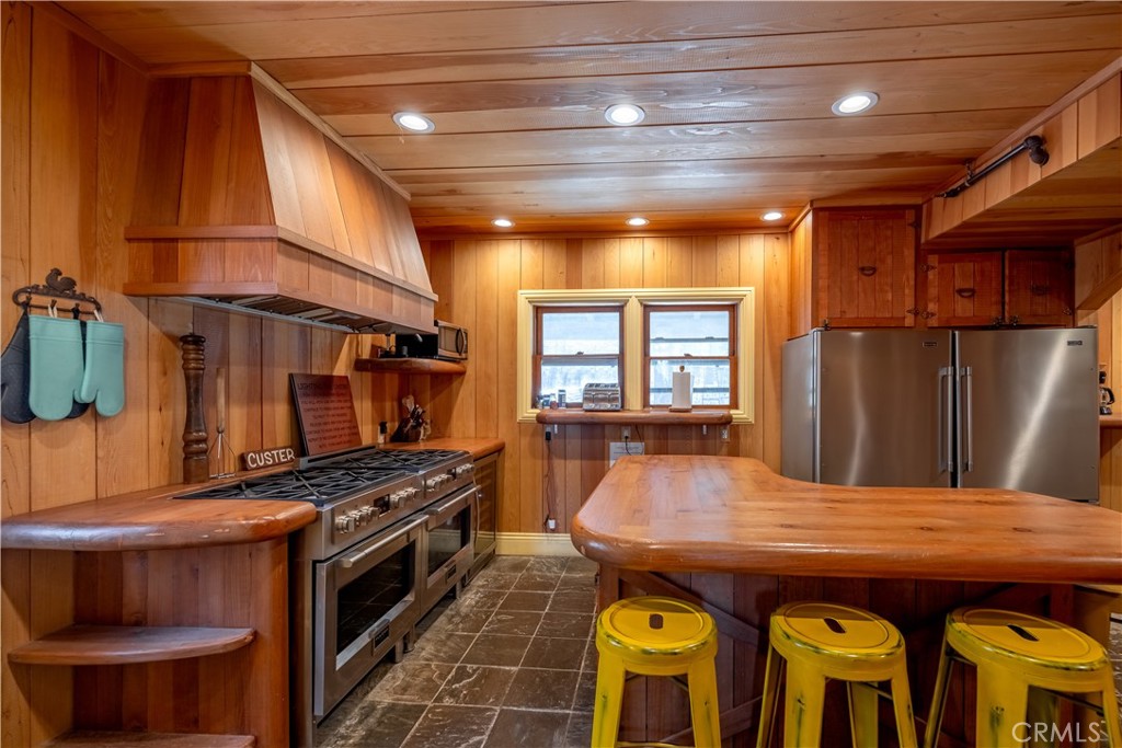 869 Knickerbocker Road Property Photo 17