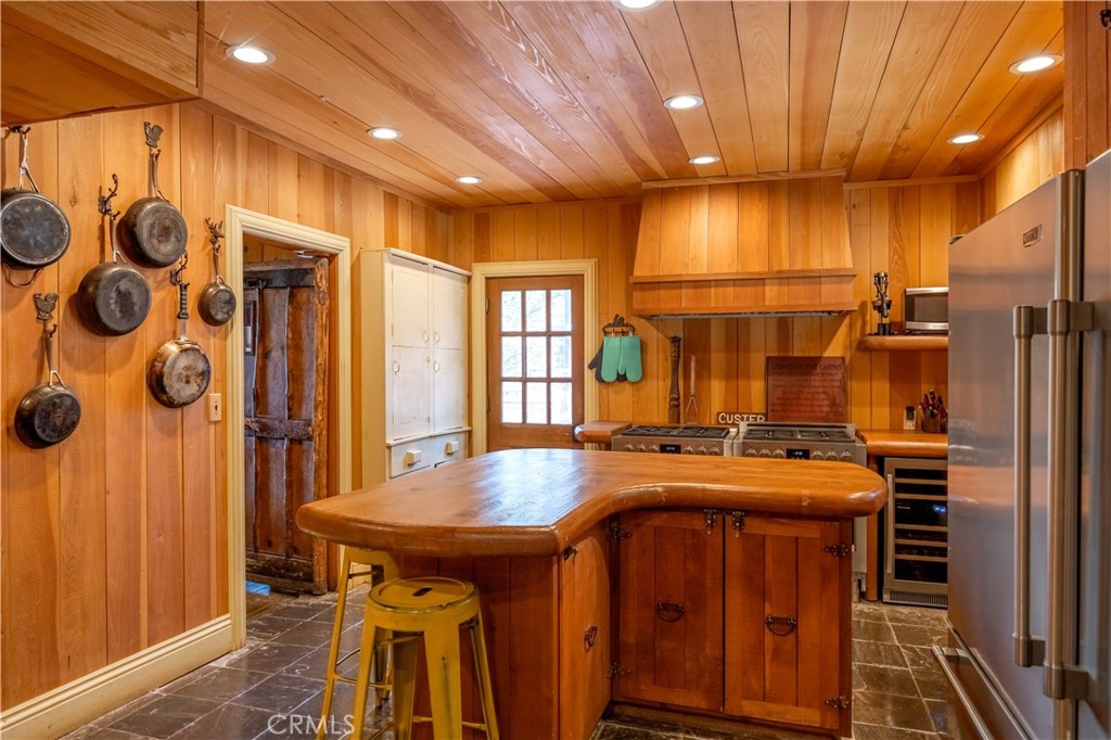 869 Knickerbocker Road Property Photo 20
