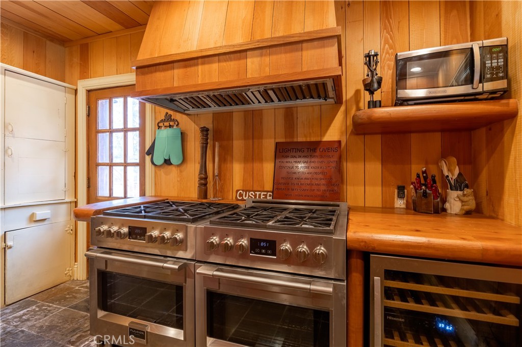 869 Knickerbocker Road Property Photo 22