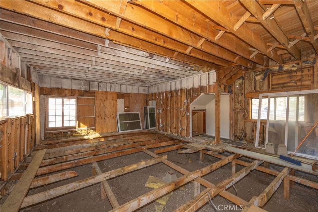 39211 N Shore Drive Property Photo 20