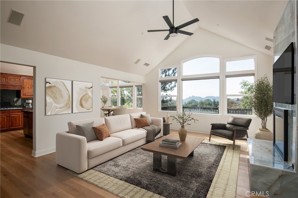 1477 Sequoia Road Property Photo 3