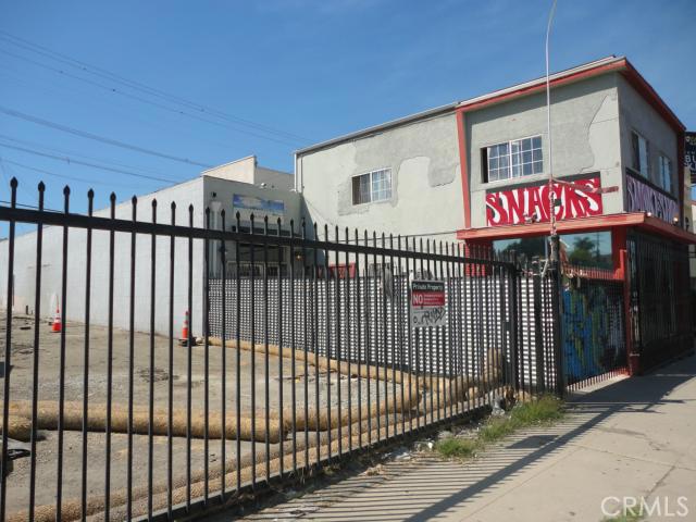 4717 Crenshaw Boulevard Property Photo 3