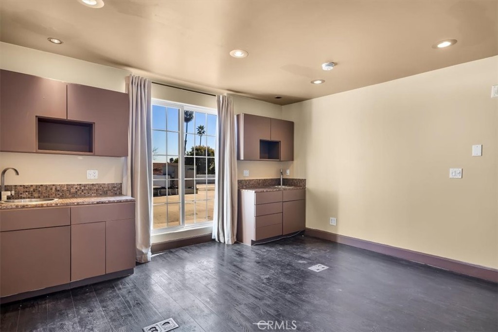 2705 N Sepulveda Boulevard Property Photo 8
