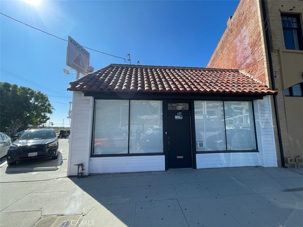 177 Culver Boulevard Property Photo 1
