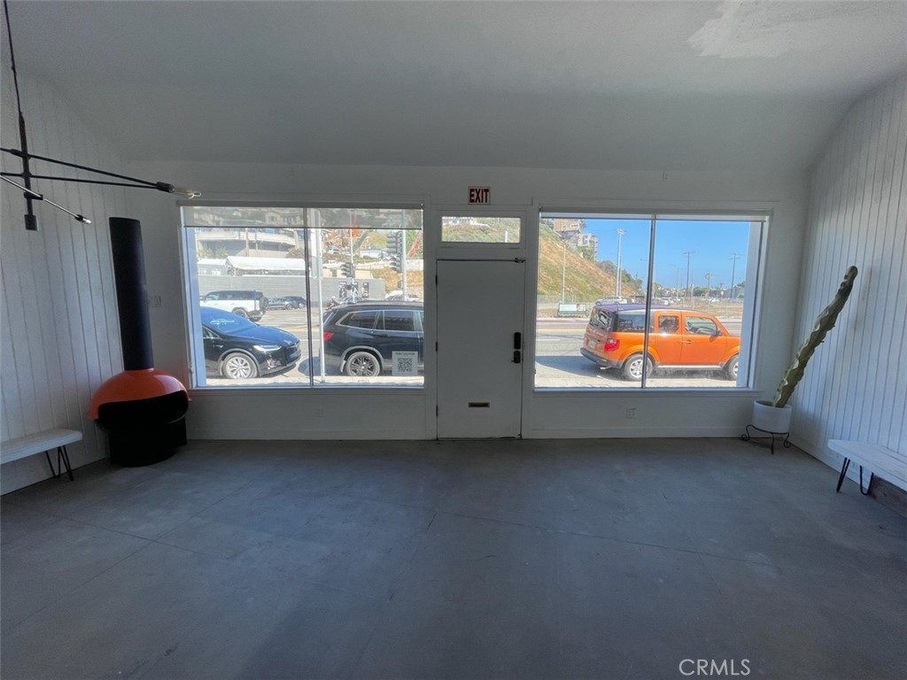 177 Culver Boulevard Property Photo 2