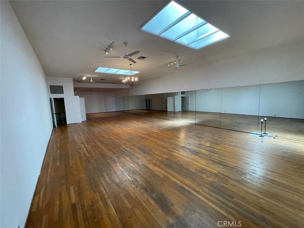 177 Culver Boulevard Property Photo 9
