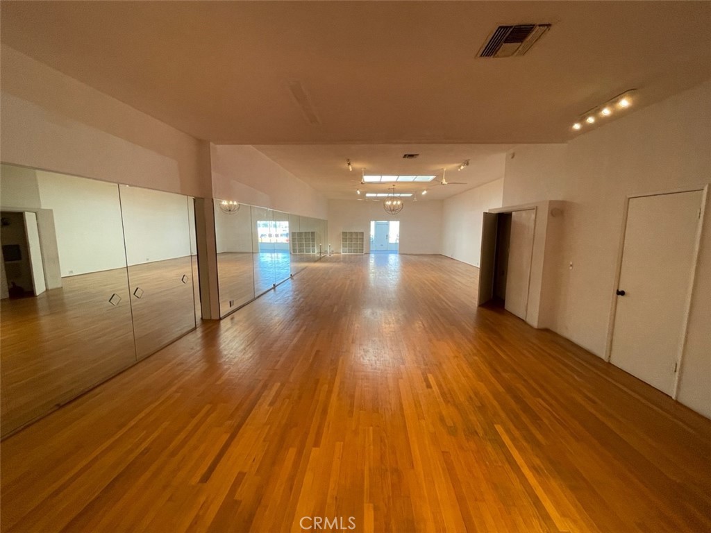 177 Culver Boulevard Property Photo 11