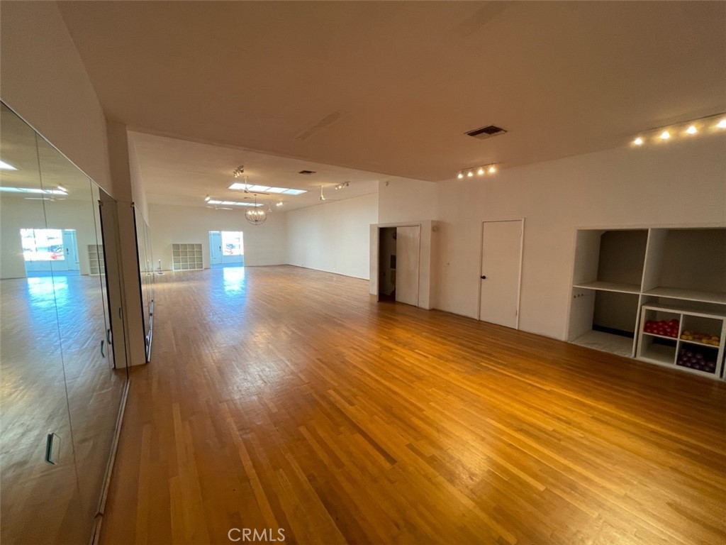 177 Culver Boulevard Property Photo 13