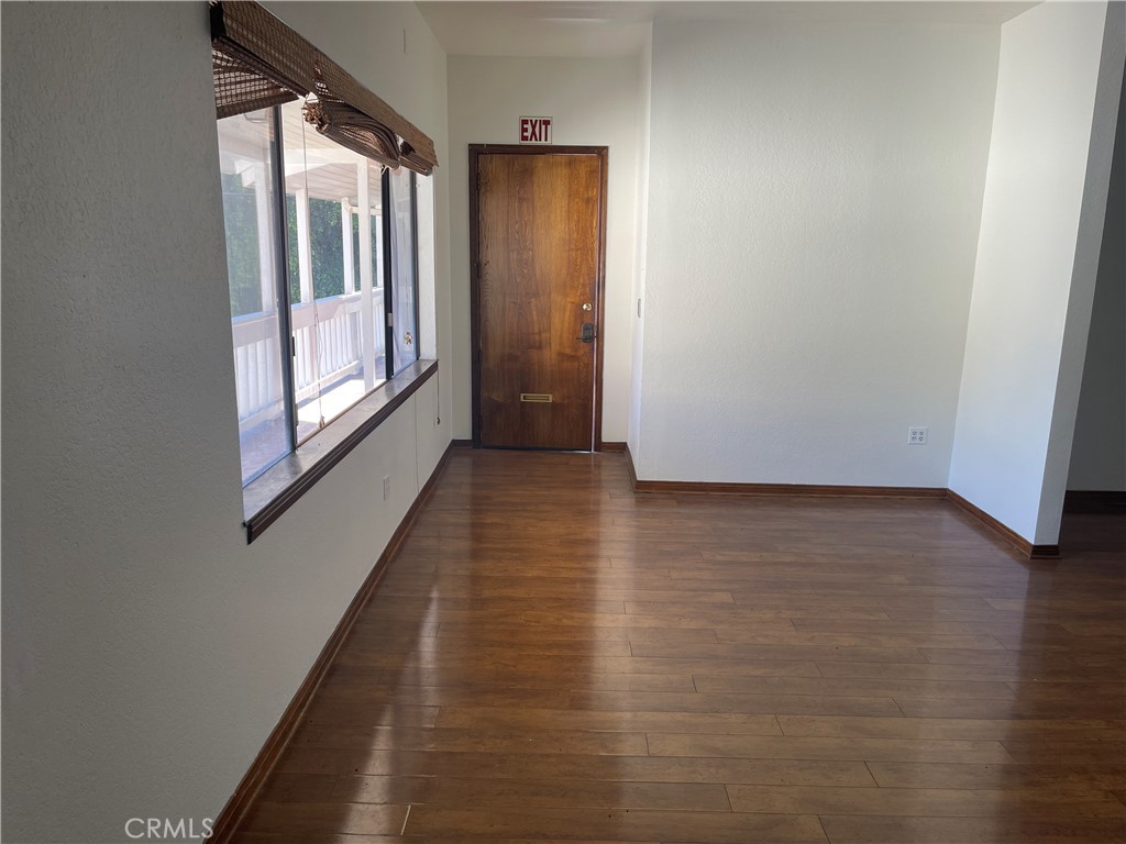 165 Culver D Property Photo 2