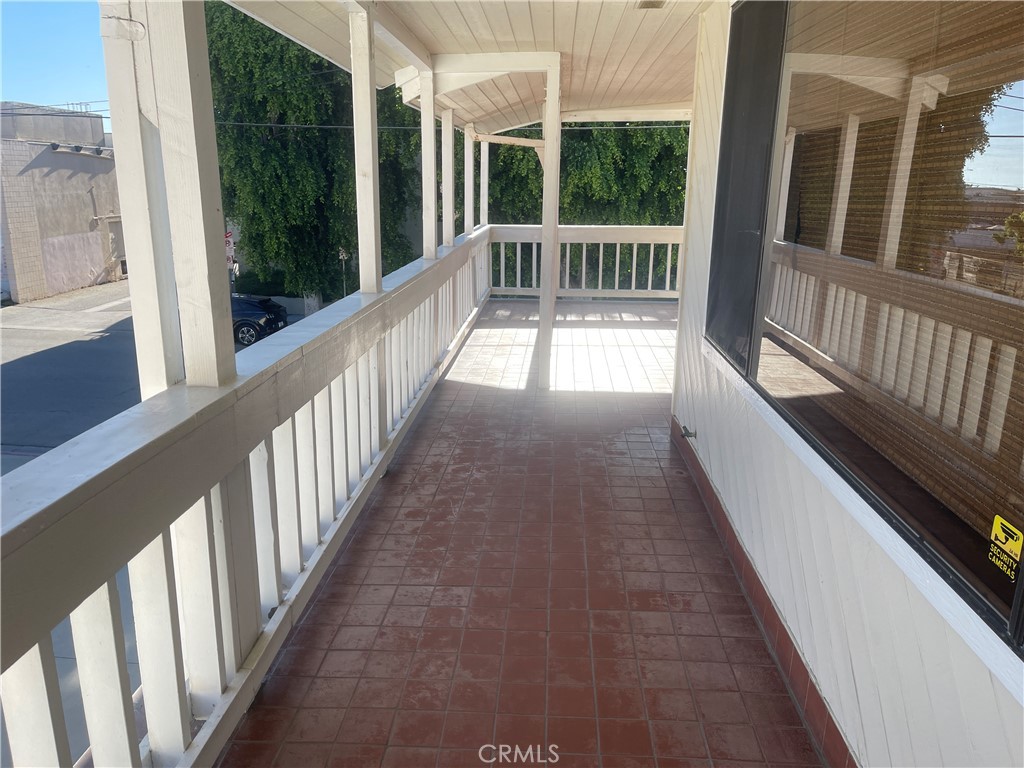 165 Culver D Property Photo 5