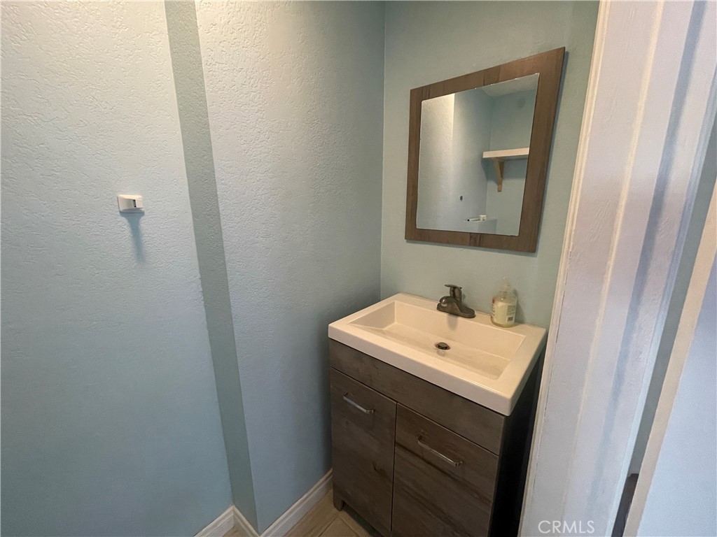 165 Culver D Property Photo 9