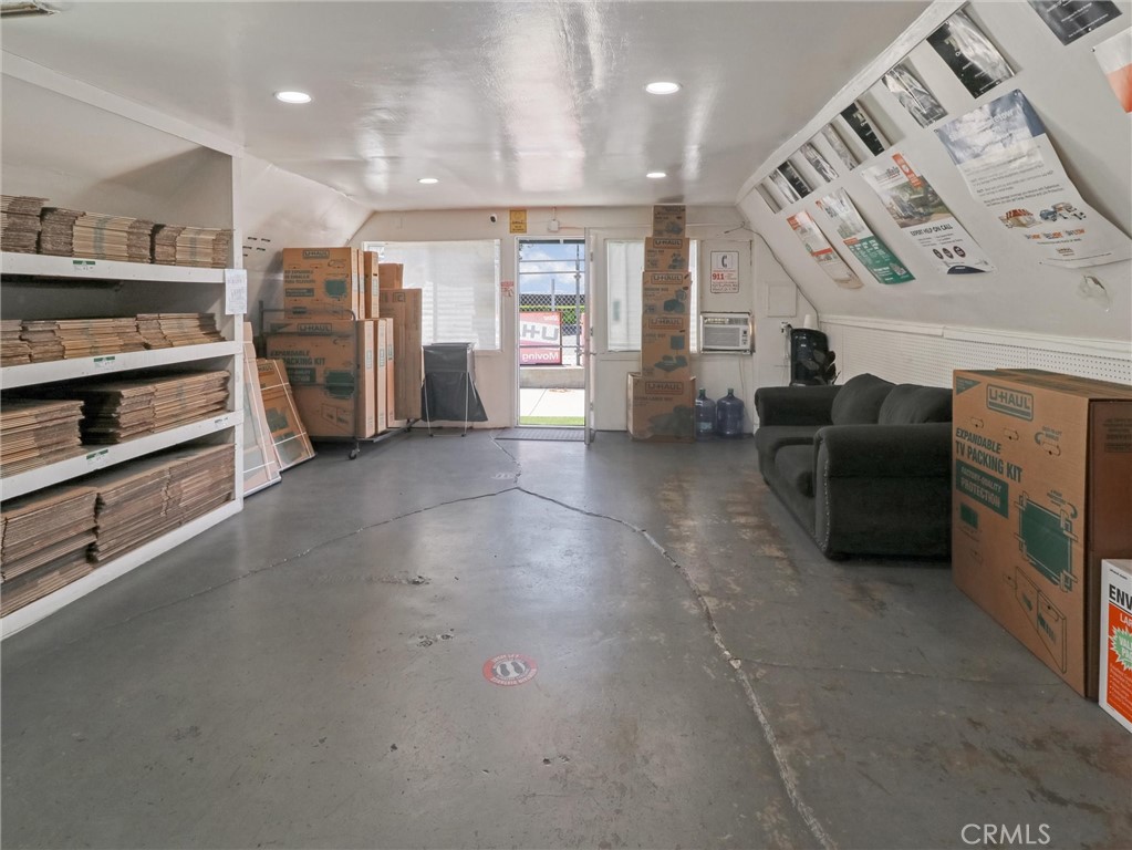 424 S Lemon Avenue Property Photo 18