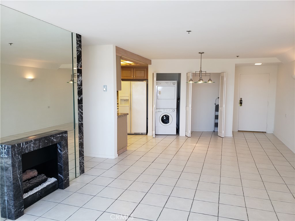 625 Esplanade 4 Property Photo 9