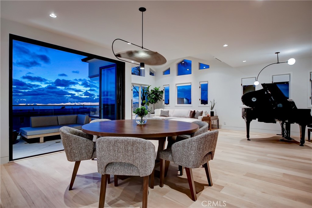 1712 Manhattan Avenue Property Photo 13
